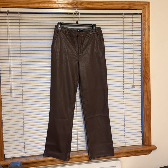 ASOS DESIGN faux leather straight leg pants in brown - Picture 8 of 8